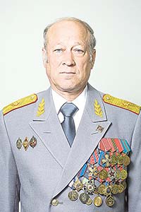 90629