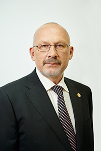 89621