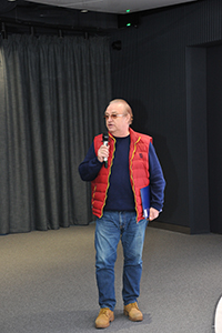 10807