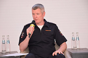 dsc 1042