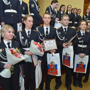 НЕ ТОЛЬКО В ГОСТИ, НО И НА СЛУЖБУ! 